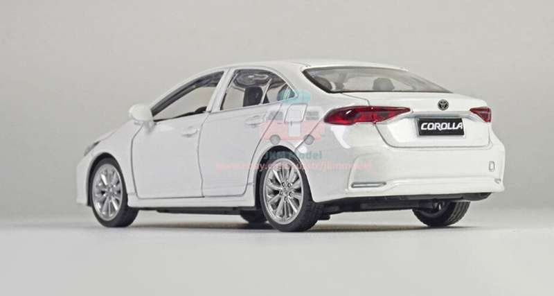 Toyota Corolla Hybrid 2020 white 1/43 JKMmodel NEW+boxed #6060 instant wheels