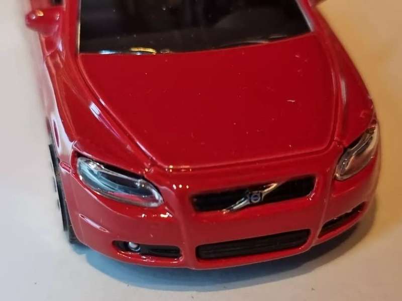 Volvo C70 open Cabriolet 2006 red 1/43 Bburago NEW+boxed #6072 instant wheels