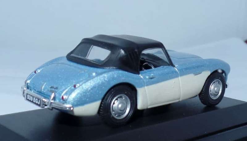 Austin Healey 100/6 Cabriolet 1957 blue-met/cream 1/43 Cararama NEW+boxed #6076 instant wheels