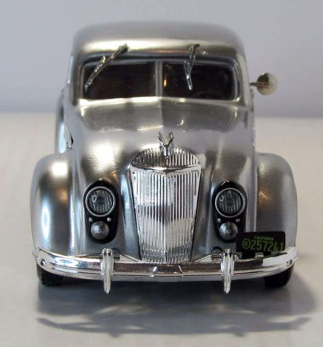 Chrysler Airflow 1934 (Chrome Display Model) 1/43 Atlas NEW+timber-plinth+boxed #6078 instant wheels