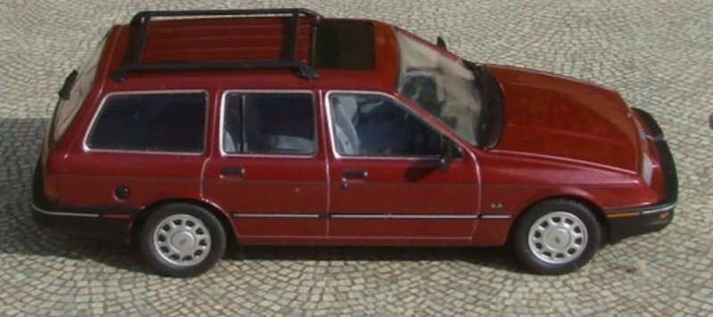 Ford Sierra Ghia Rural Estate 1988 dark red-met 1/43 IXO-Salvat NEWinBlister #6082 instant wheels