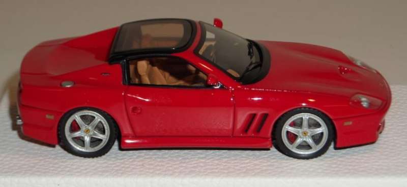 Ferrari 575 Superamerica 2005 red 1/43 IXO/Altaya NEW+boxed #6092 instant wheels