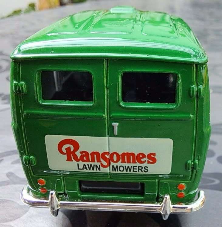 Austin A40 van "RANSOMES LAWN MOWERS" 1947 1/43 Corgi-Vanguards NEW+reblistered #5750 instant wheels