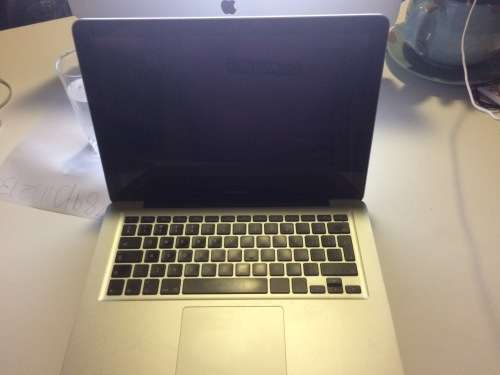 !!!HOT!!!  MacBook Pro 13 2.5GHz 16gb ram 512 ssd gb drive