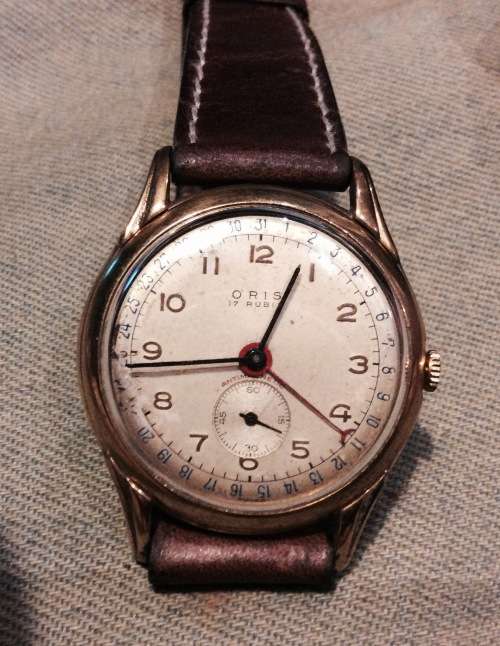 A collectable vintage Mens watch Oris pointer date. Full size, excellent working condition.