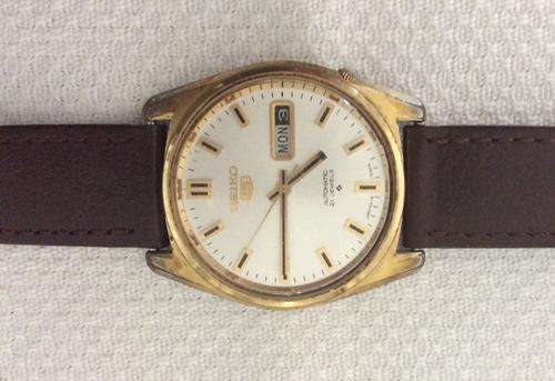 Great vintage Seiko automatic mens watch in excellent working condition. NO RESERVE