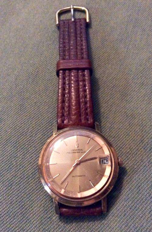 Rare vintage mens watch Universal Polerouter Geneve Automatic with date. No reserve.