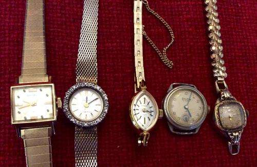 A great lot of vintage watches Helbros, Seiko and more. No Reserve