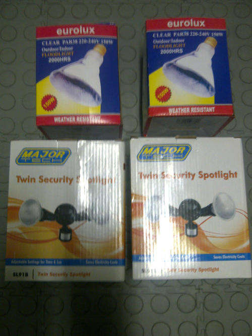 2 x MajorTech twin security spotlights with 2 x spot globes - New!!