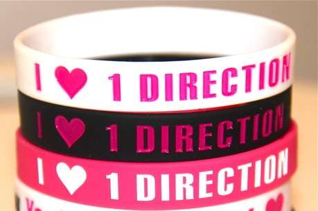 *** BRAND NEW 1 D 1 ONE DIRECTION NARROW WRISTBAND/ BRACELET ***