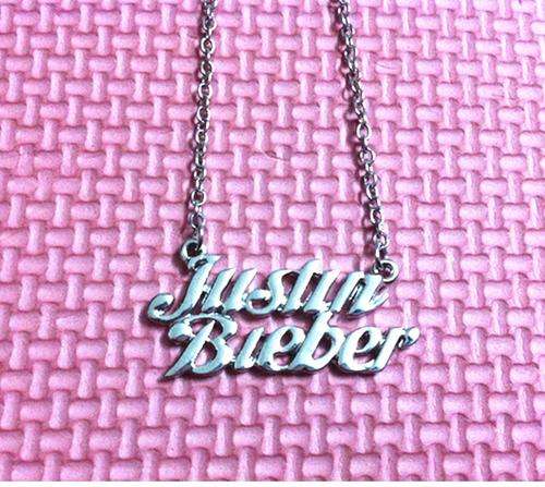 AWESOME and STUNNING BRAND NEW JUSTIN BIEBER Necklace.