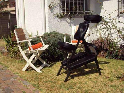 Protable massage chair with carry bag