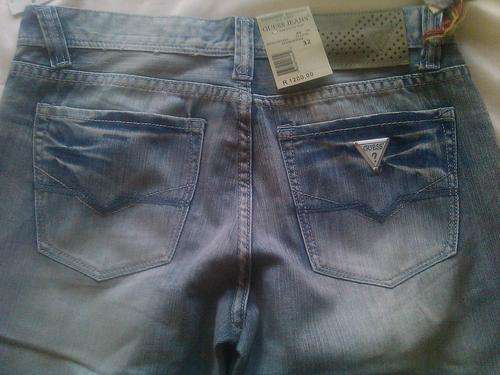 Guess Jeans (Size 32)