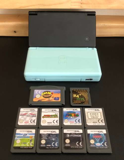 Nintendo DS Console & Game Bundle