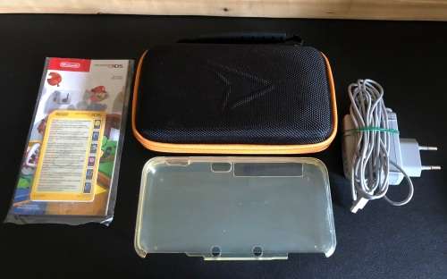 New Nintendo 2DS XL (CiB) + Super Mario 3D Land
