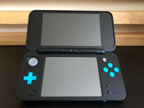 New Nintendo 2DS XL (CiB) + Super Mario 3D Land