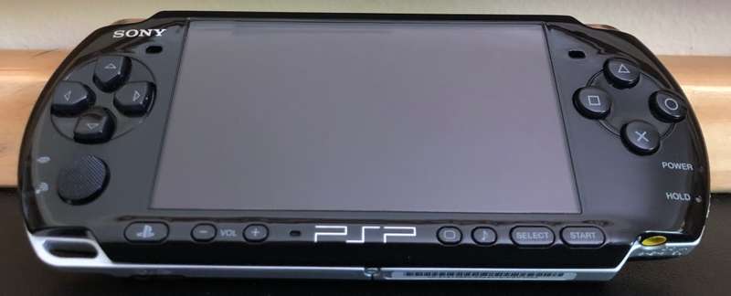 Sony PSP (PSP-3004 PB) Complete in Box Console + Game Bundle