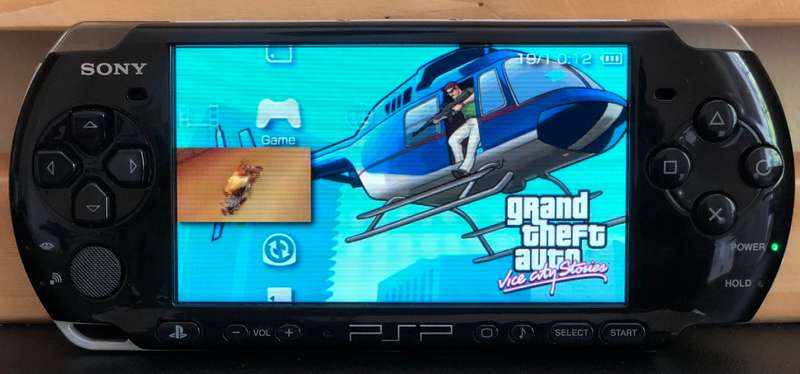 Sony PSP (PSP-3004 PB) Complete in Box Console + Game Bundle