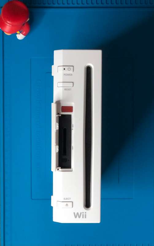 Nintendo Wii Console & Game Bundle