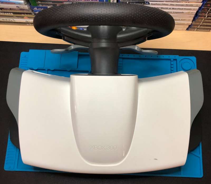 Xbox 360 Wireless Racing Wheel & Pedals