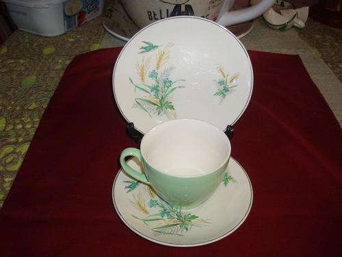 *****  LOVELY OLD TRIO  JOHNSON BROS  MADE IN ENGLAND*****