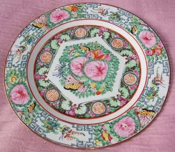 ANTIQUE HANDPAINTED COLOURFUL ORIENTAL WALL PLATE