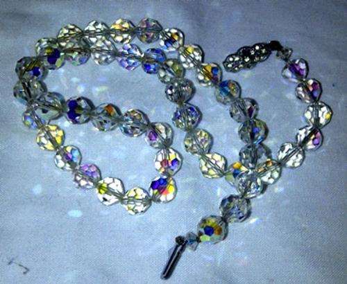 VINTAGE AURORA CRYSTAL NECKLACE ! ( PART OF ESTATE LOT )
