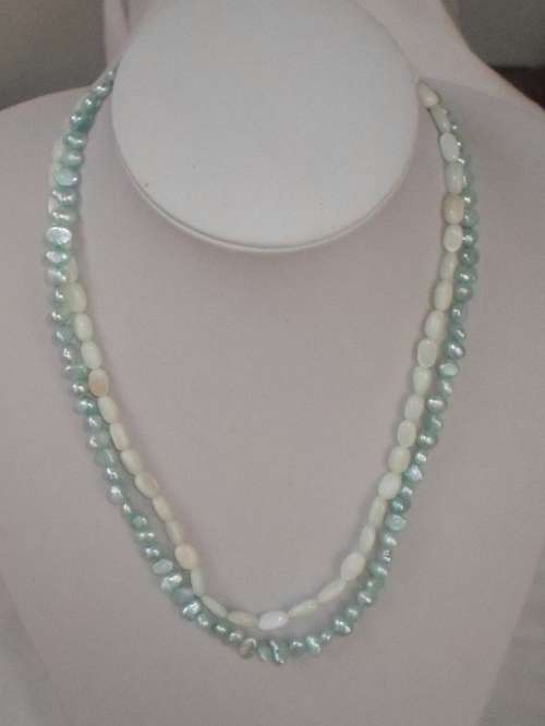 DOUBLE STRING NECKLACE MOTHER OF PEARL 48CM AND FRESH WATER PEARLS 51 CM