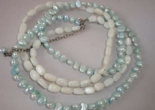 DOUBLE STRING NECKLACE MOTHER OF PEARL 48CM AND FRESH WATER PEARLS 51 CM