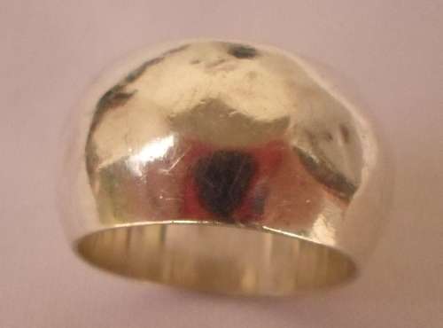 WOW !!!!  BEAUTIFUL  9.25 SILVER RING ( stamped )