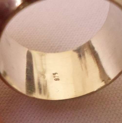 WOW !!!!  BEAUTIFUL  9.25 SILVER RING ( stamped )