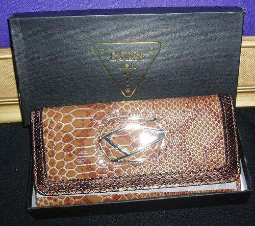 !!!!!!! WOW!!!!!! BRAND NEW GUESS WALLET (NEW COLLECTION )