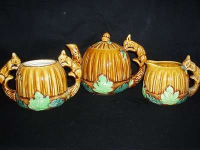 *  NICE SQUIRREL   COLLECTABLE TEA SET ***