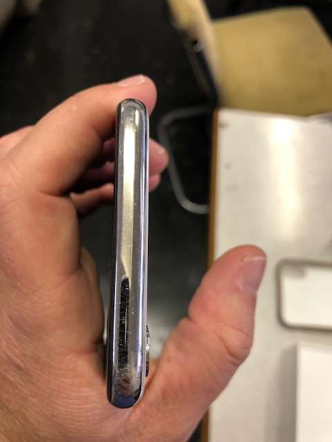iPHONE X 256GB SILVER - COMPLETE BOX - UNUSED ACCESSORIES - 9/10 IN CONDITION