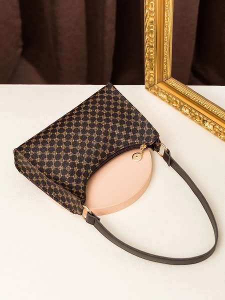 LADIES LUXURIOUS UNDERARM BAGUETTE BAG