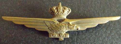 italian ww2 pilots cap badge