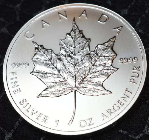 2013 CANADA MAPLE LEAF BU 0.999 1oz Silver Coin - SHIPS FROM JHB