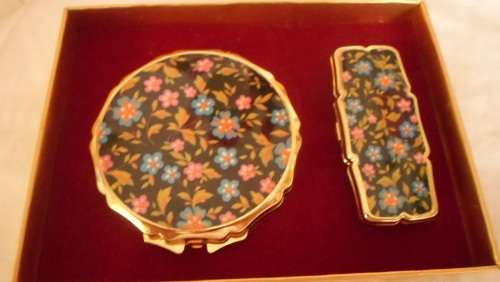 VINTAGE  ENAMEL POWDER COMPACT+LIPSTICK HOLDER IN ORIGINAL BOX