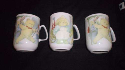 PORCELAIN BONE CHINA ENHANCED BY AN ORIGINAL DESIGN MUGS