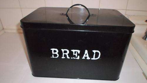 LARGE ENAMEL BREAD BIN