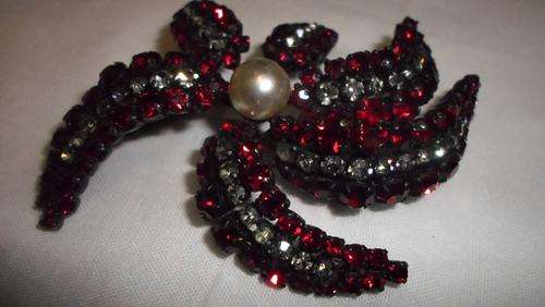 BIG STUNNING VINTAGE  RUBY RED  FLOWER BROOCH