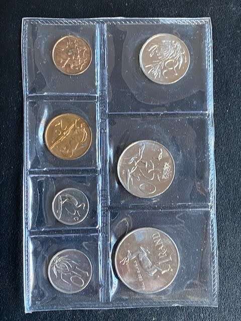 1986 South Africa Uncirculated Coin Set with Nickel R1.