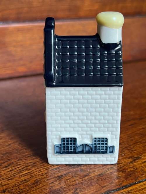 KLM House 18