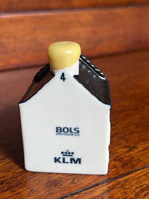 KLM House 4