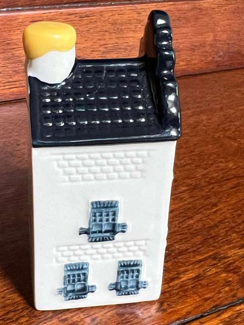 KLM House 3
