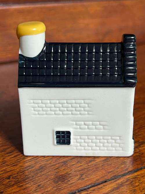 KLM House 2