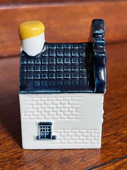 KLM House 1