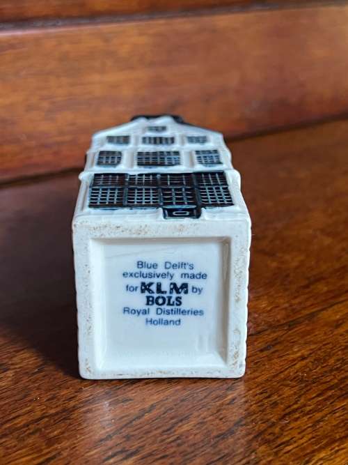 KLM House 11