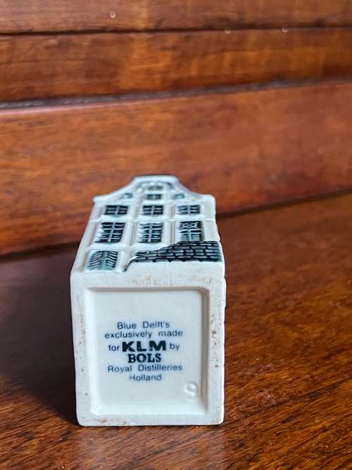 KLM House 9