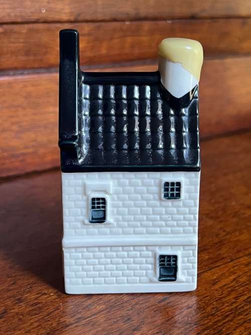 KLM House 31